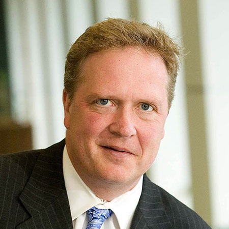 喬恩·默勒(Jon R. Moeller)- 副主席、首席運營官兼首席財務官