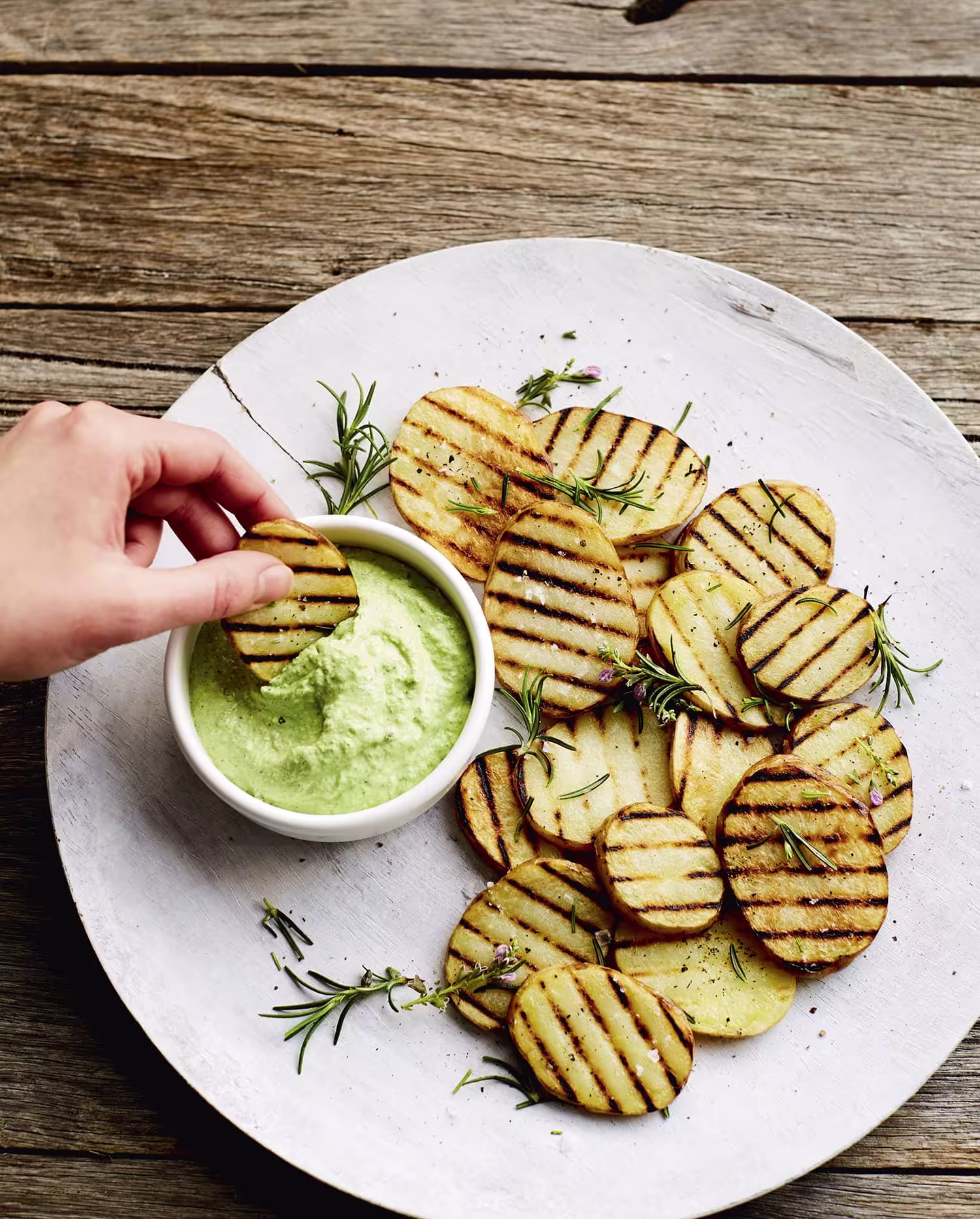 grilled-potatoes-and-vegan-sour-cream