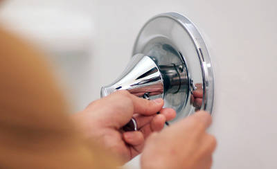 Easy Steps to Fix a Dripping Bathtub Faucet