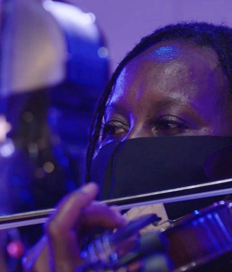 Yvette Devereaux, violin