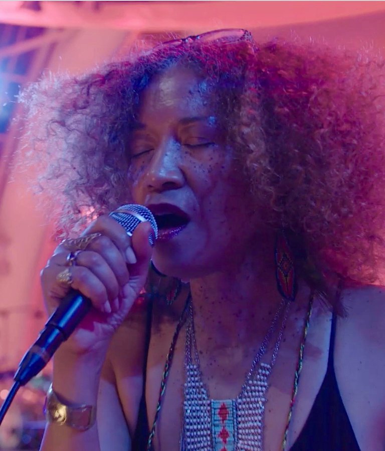 Patrice Quinn, vocals