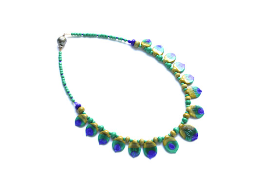 Collier plumes de Paon dominante verte