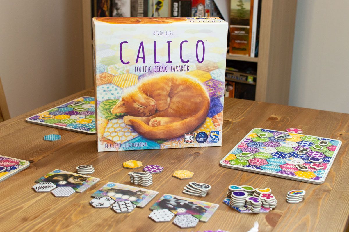 Calico absztrakt stratégiai társasjáték