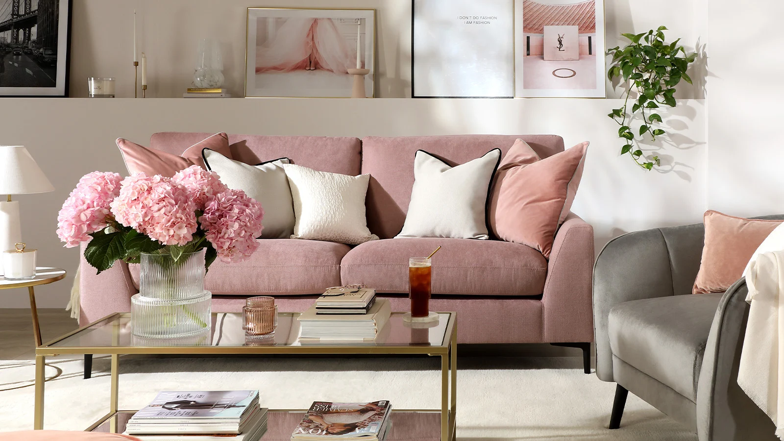banner-decorating-dream-living-space-1600x900