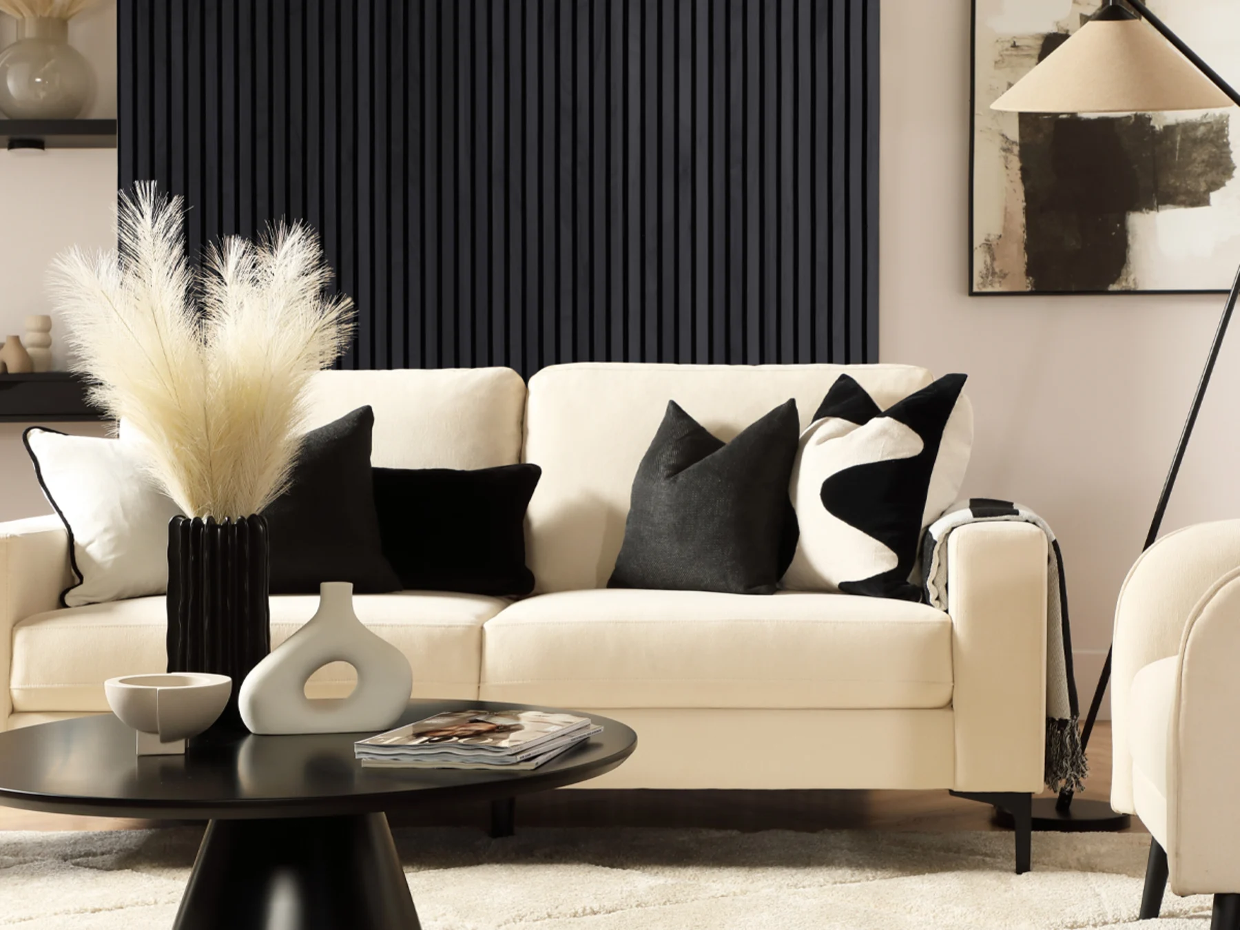 10 living room feature wall ideas > Feature Wall IMG 51054 v2 1600x900
