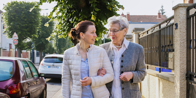 choisir son aide a domicile personne agee