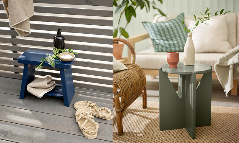 Venstre blå krakk med såpeflaske, skål, sandaler på terrasse; høyre grønt bord med vase og rød kopp.