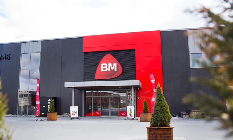 BM presiserer 800x480