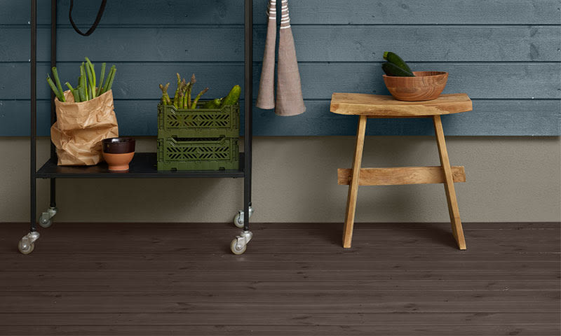 tidløst resultat med jotun terrassebeis sloret sort