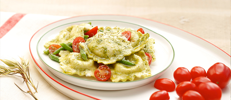 Giovanni Rana Spinach & Ricotta Ravioli  Kickstart your weekend with this Giovanni  Rana Spinach & Ricotta Ravioli dish and set your perfect Friday mood. Don't  forget the cheese on top! See