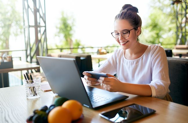 CallMiner Outreach customer stock image