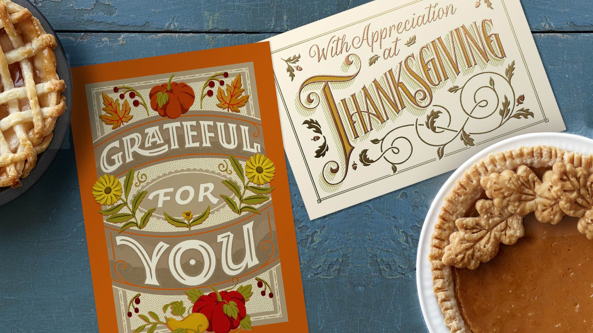 What to write in Thanksgiving Cards to Customers ARTICLE HERO IMAGE