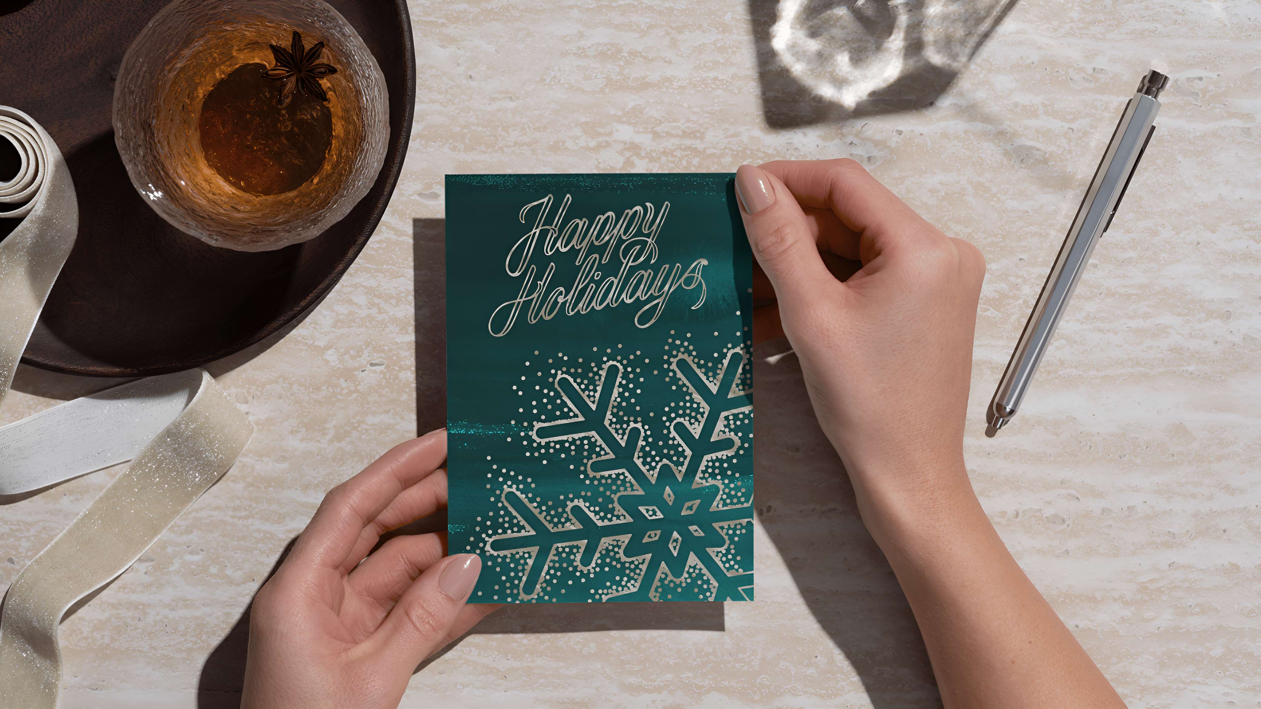 What to write in a Holiday card to customers ARTICLE HERO IMAGE