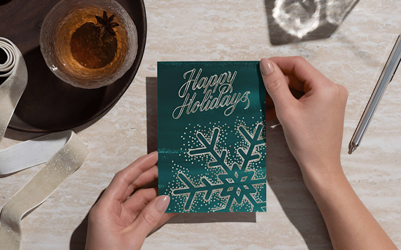 What to write in a Holiday card to customers ARTICLE HERO IMAGE