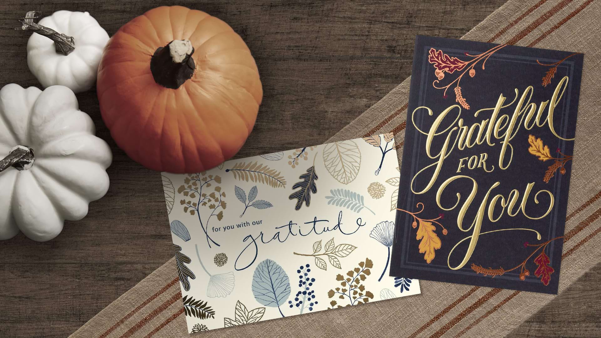 What to Write to Employees for Thanksgiving ARTICLE HERO IMAGE
