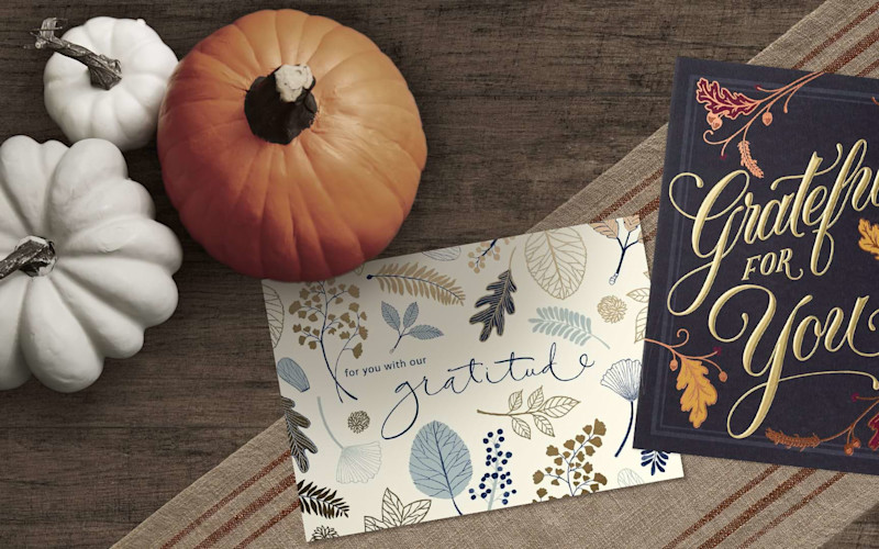 What to Write to Employees for Thanksgiving ARTICLE HERO IMAGE
