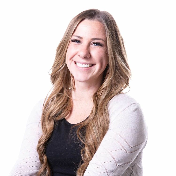 Stephanie Warner headshot