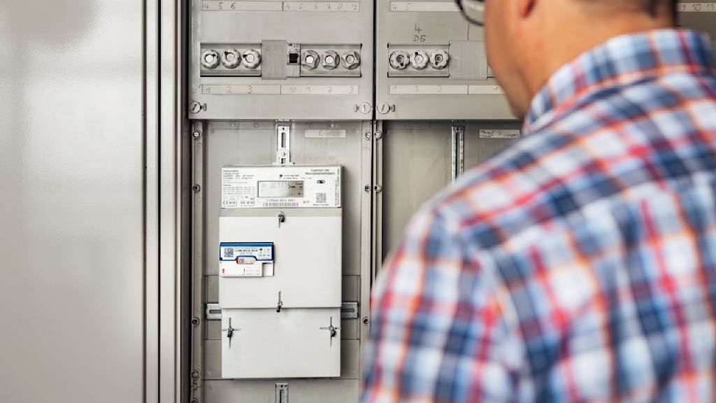 Elektrozähler im Sicherungskasten.