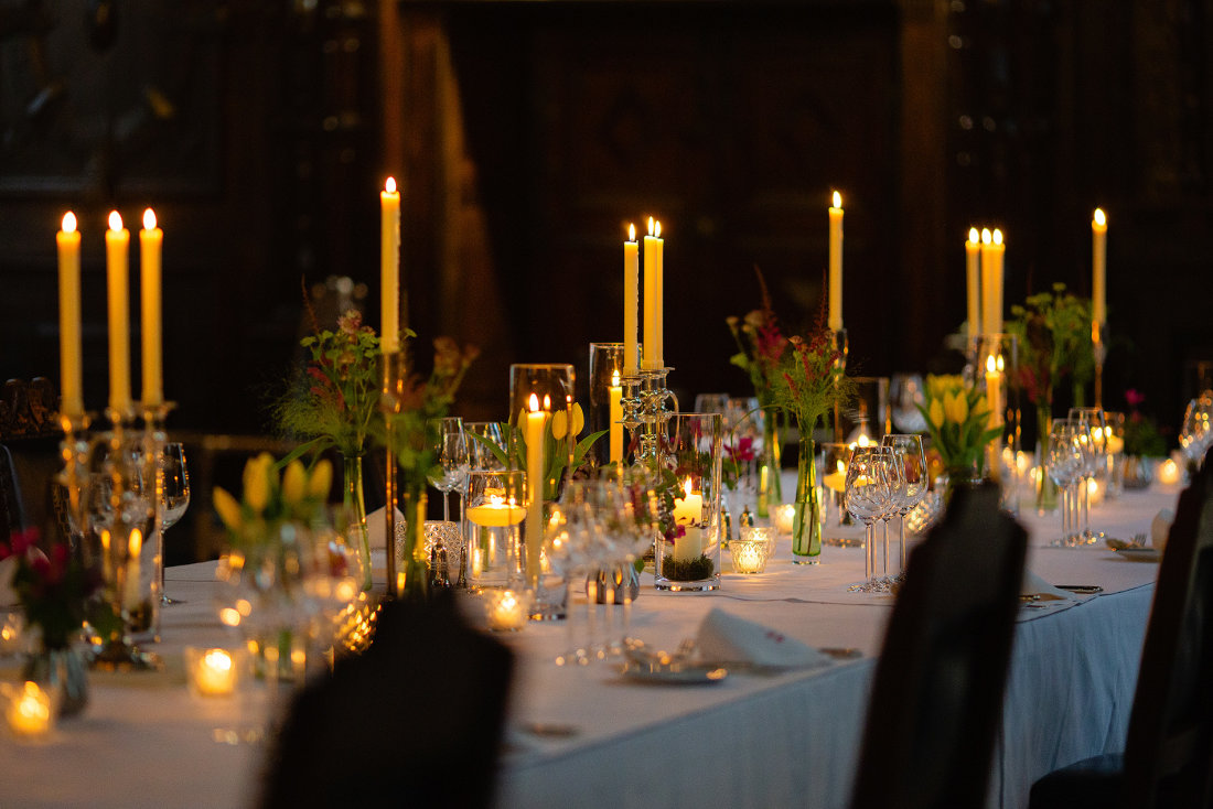 social-distance-wedding-low-vases-candles