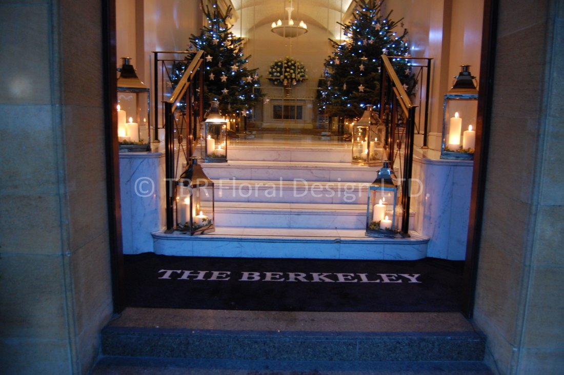 the-berkley-hotel-wedding-xmas-tree-decor