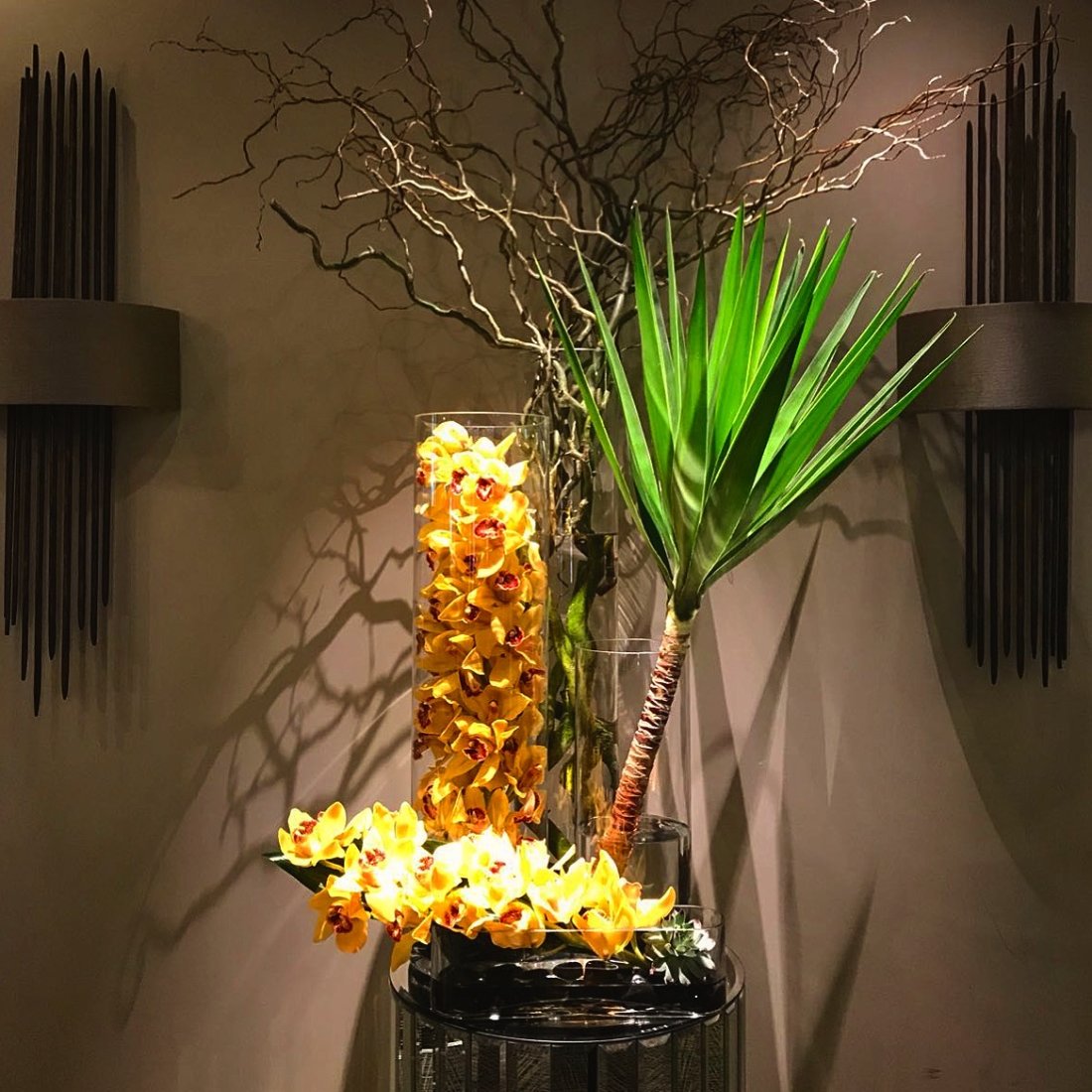 hilton-double-tree-hotel-lobby-flowers