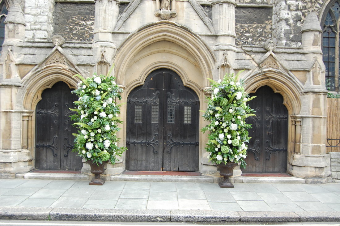 flowers-pillars-church-weddings-10foot-