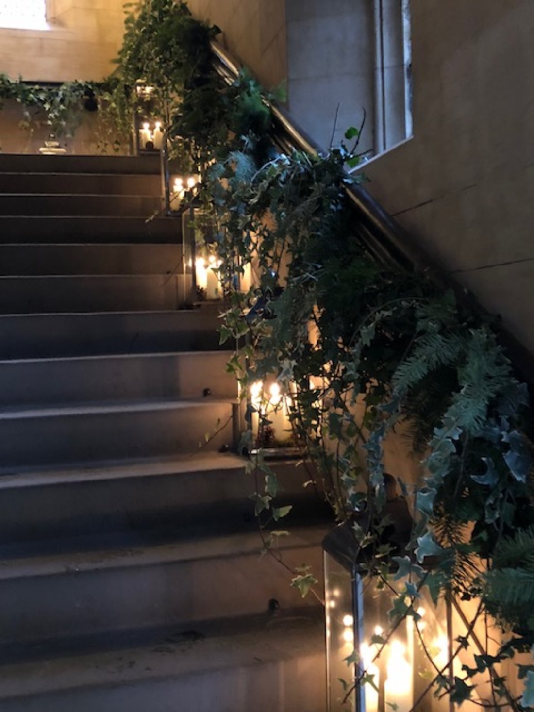 garlands-wedding-folaige-candles-ivy-flowers