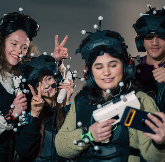 Group Selfie in VR Gear