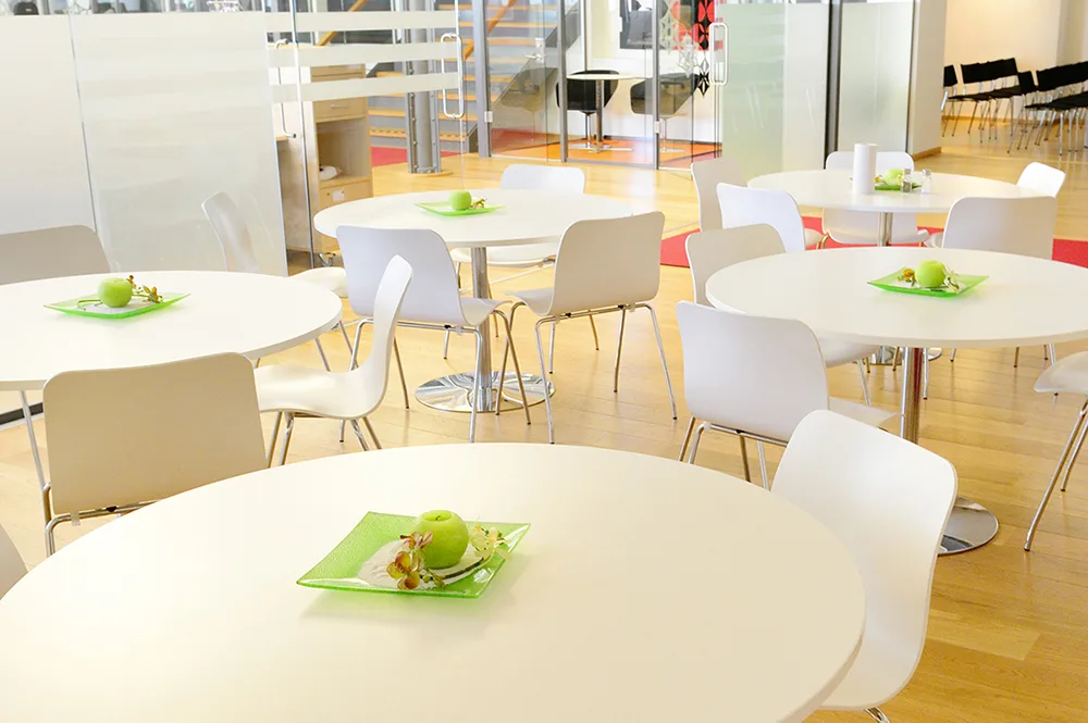 cpro-us-images-1000x665 NI-62672-lunch-tables