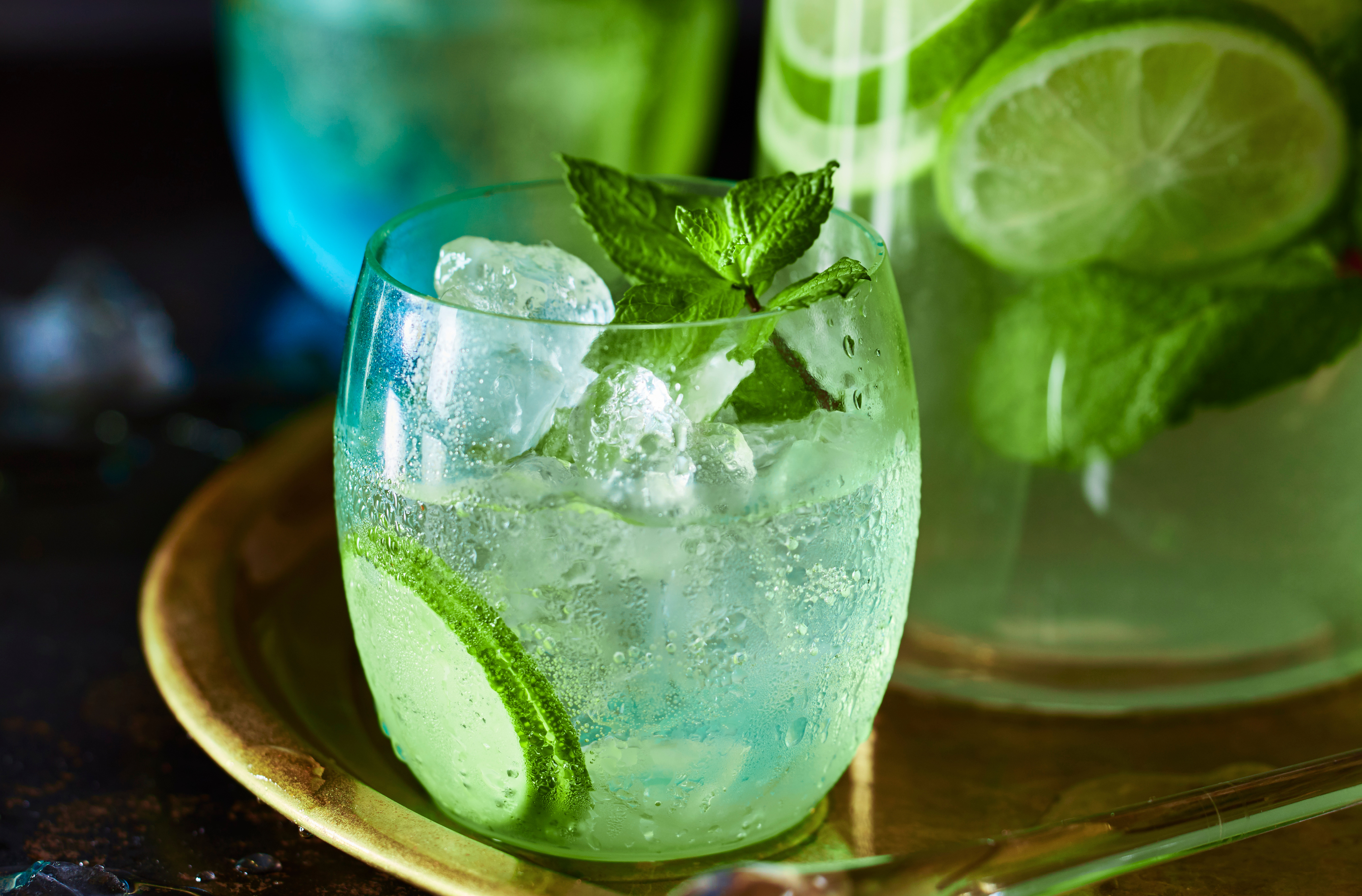 Coconut Lime Sparkling Wine Cocktail PC.ca