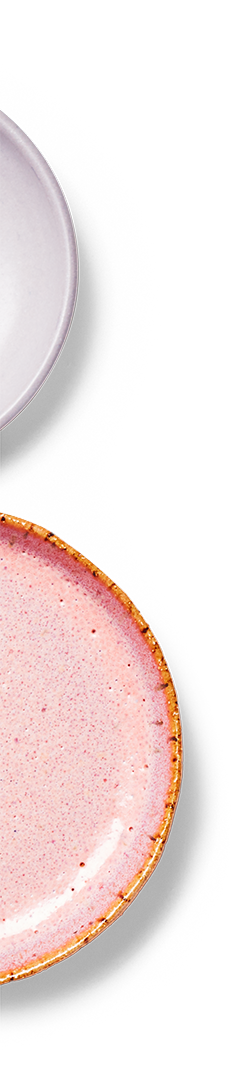 Deux assiettes, une plus petite que l'autre