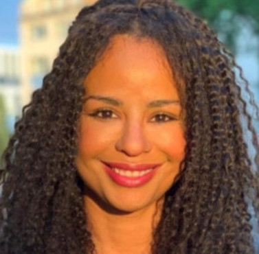 Portrait of Viviane Winter