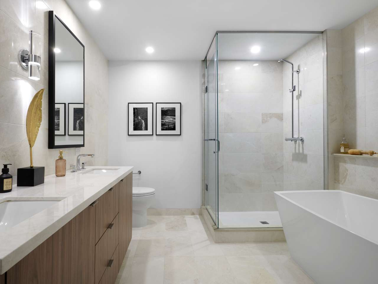 Bianca Suite 210 Ensuite Photo