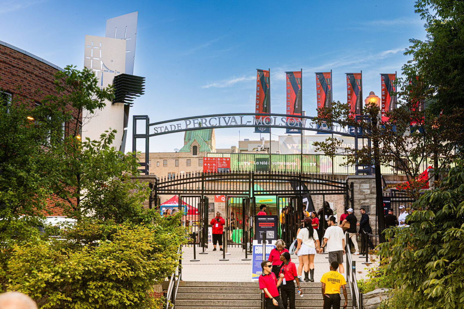 Percival-Molson Stadium - Du parc entrance