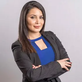 (Crystal) Sadat Mirkazemi