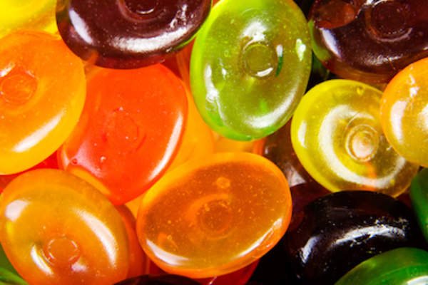 Hard candy can help cover metallic taste during transfusion.