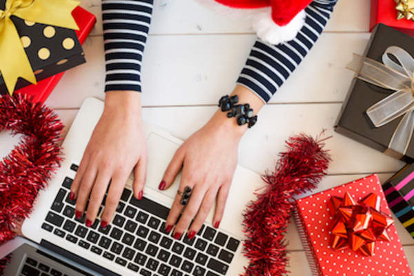 Sending E-cards for the holidays