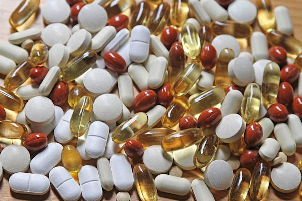 A large amount of vitamin pills