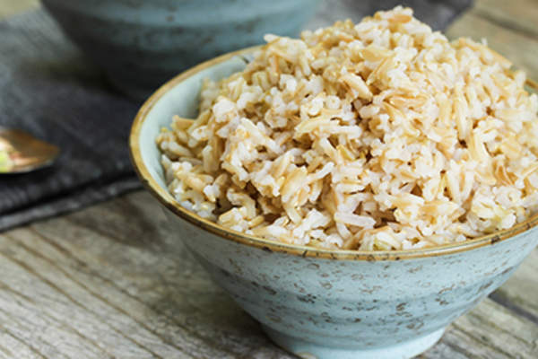 Brown rice in bowl.