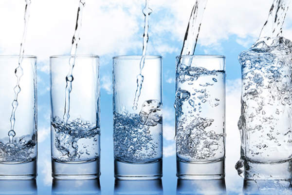 glasses of water image