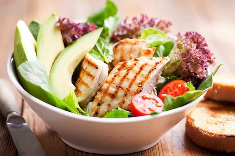 Salad with chicken and avocado.