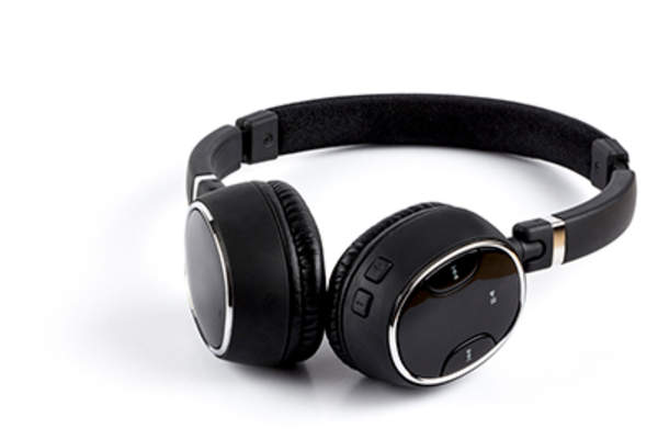 Noise cancelling headphones.