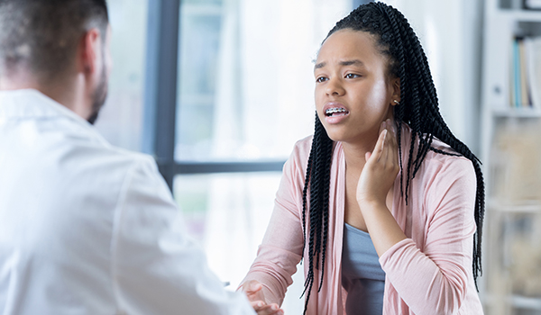Neck-pain-iStock-701228308