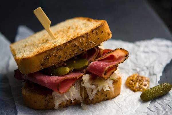 sandwich with deli meat