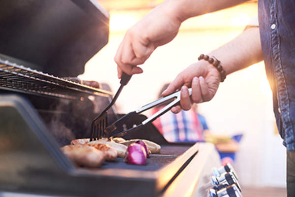 Making grilled meat