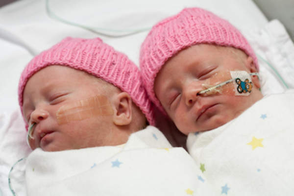 Premature twins in hospital.