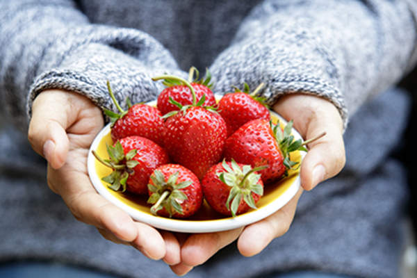 Bowl of strawberries.