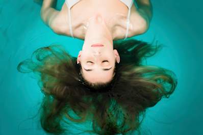 How Float Therapy Can Help Chronic Pain and Illness