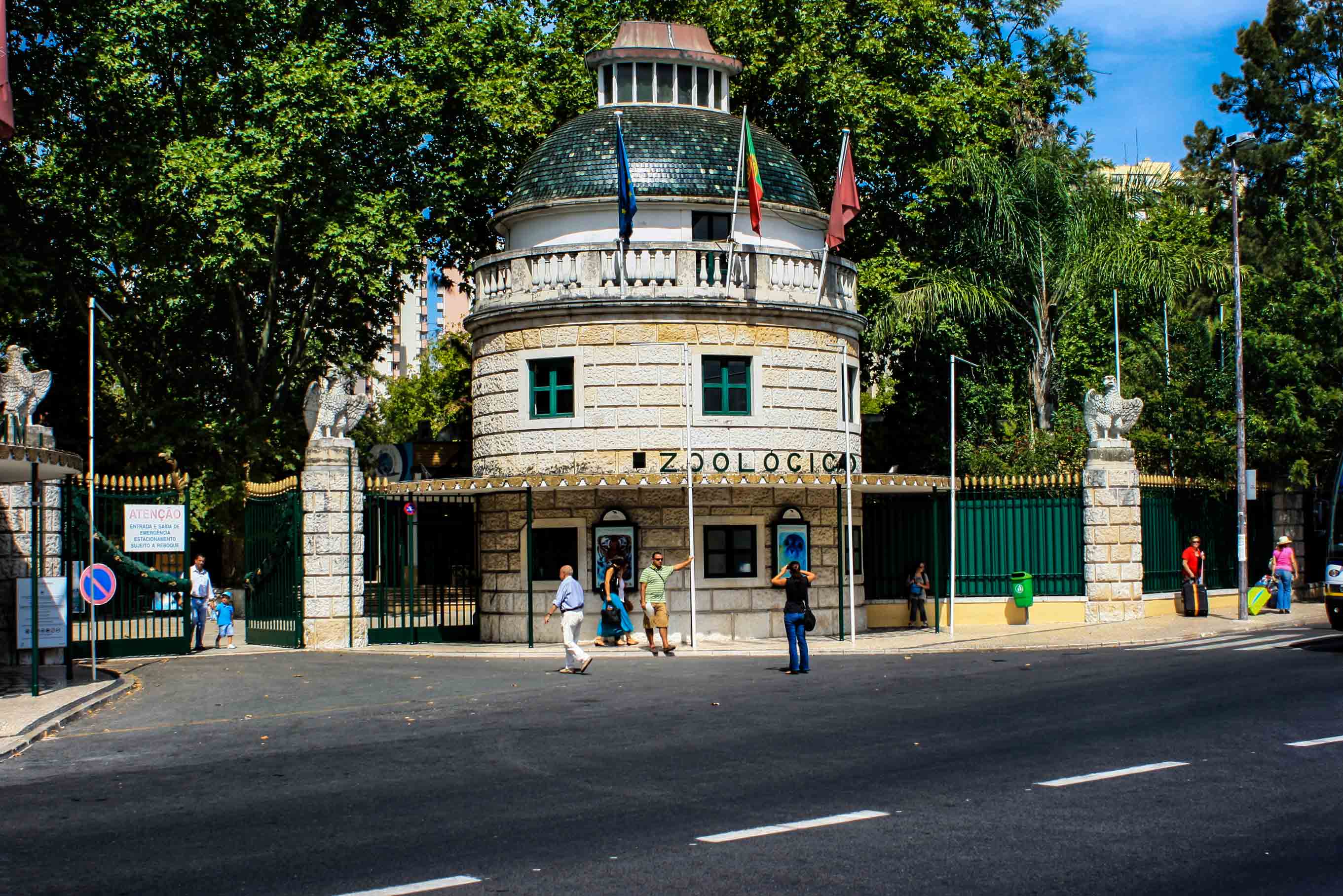 9.Lisbon-Zoo-Portugal-entrance