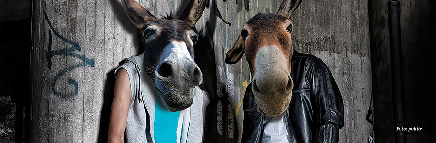 Image from the campaign 'Do not become a money mule. Keep your debit card to yourself.' of the Dutch police.